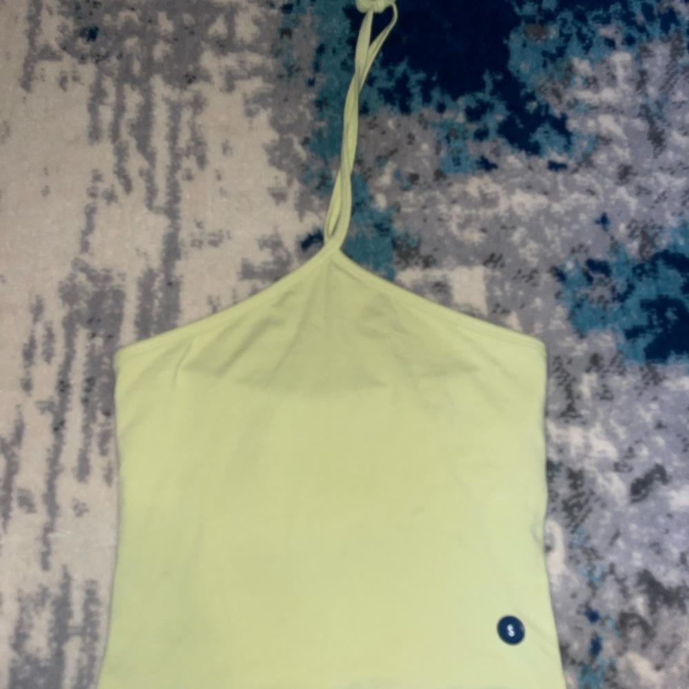 New hollister top